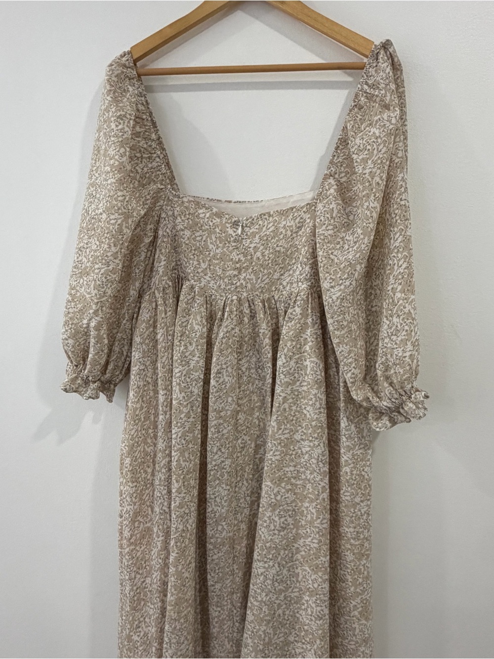 Storia Juliet Tan Floral Babydoll Maxi Dress Size Large Coquette - Picture 10 of 11